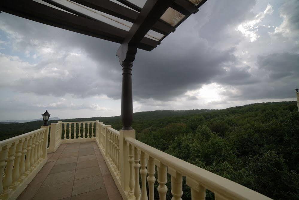 Le Meridien Mahabaleshwar Resort&Spa Exterior foto